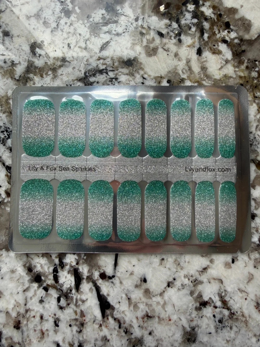 Lily & Fox Nail Wraps _ 6 Colorful Sets - Picture 7 of 7